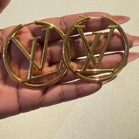 Lv Gold Hoops - Picture 4 of 4